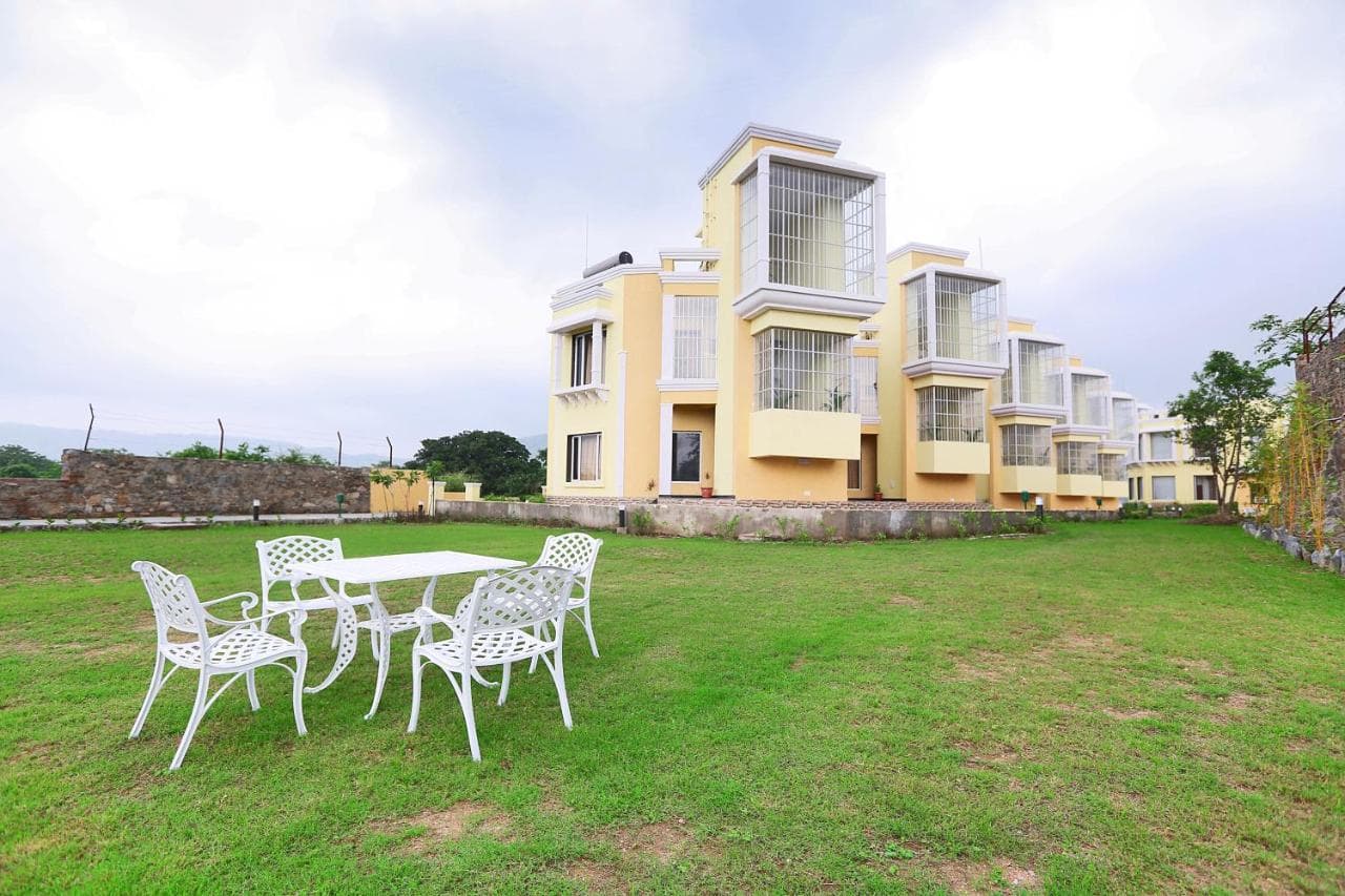 ALCOR RESORT & SPA - Kumbhalgarh view 2