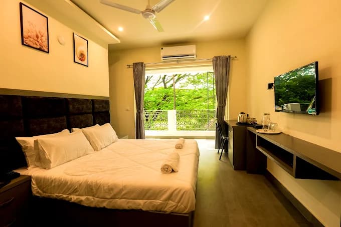 Coastal Pearl Hotel Miramar Panaji Goa view 2