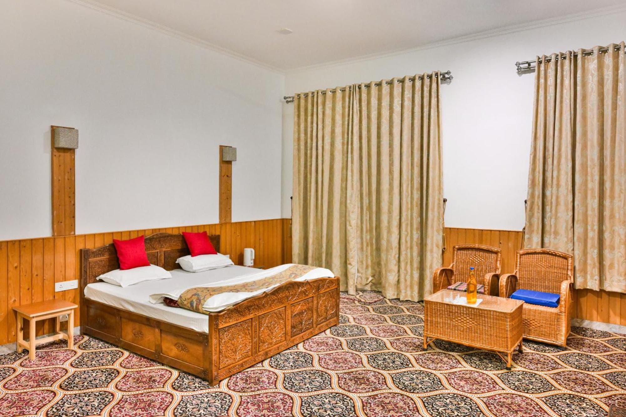Country Hills Villa Kashmir view 4