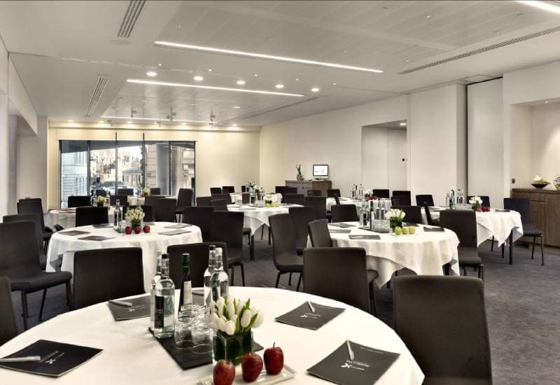 DoubleTree by Hilton Hotel London - Tower of London view 3