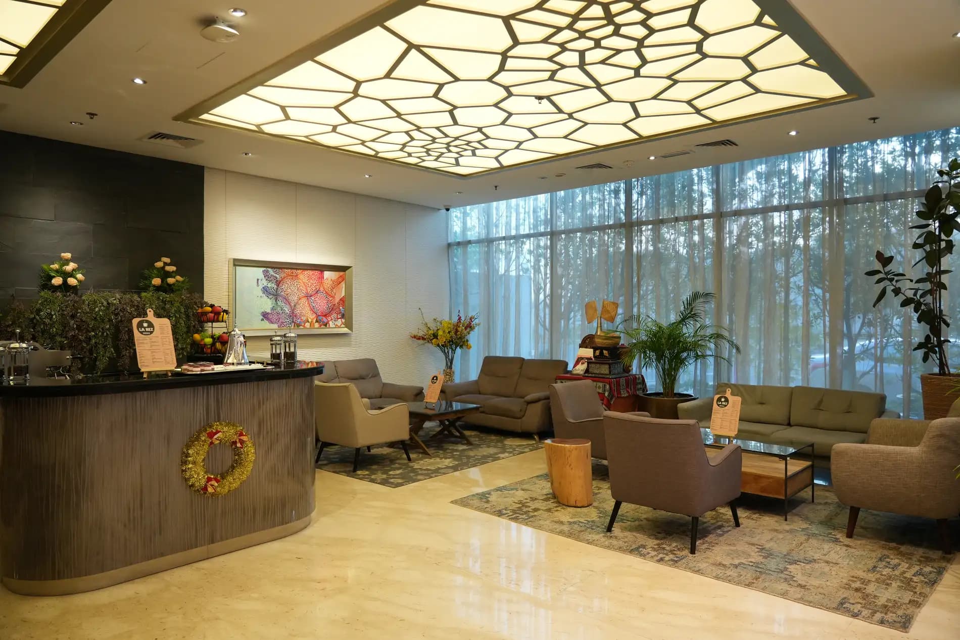 DUBAI ( GRANDEUR HOTEL ) view 2