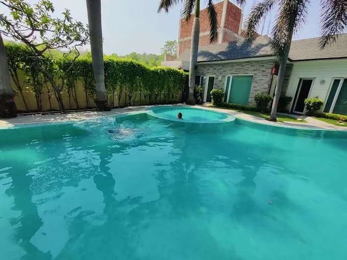 godwin hotel haridwar view 4