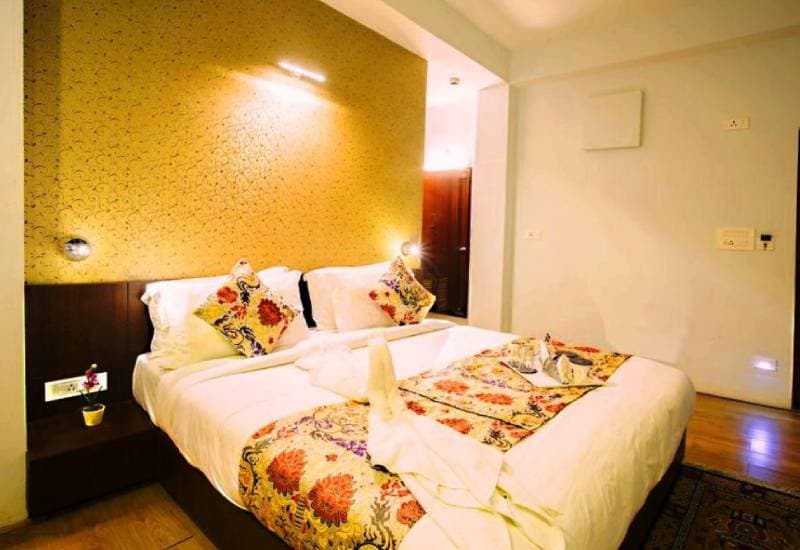 golden crest gangtok view 2
