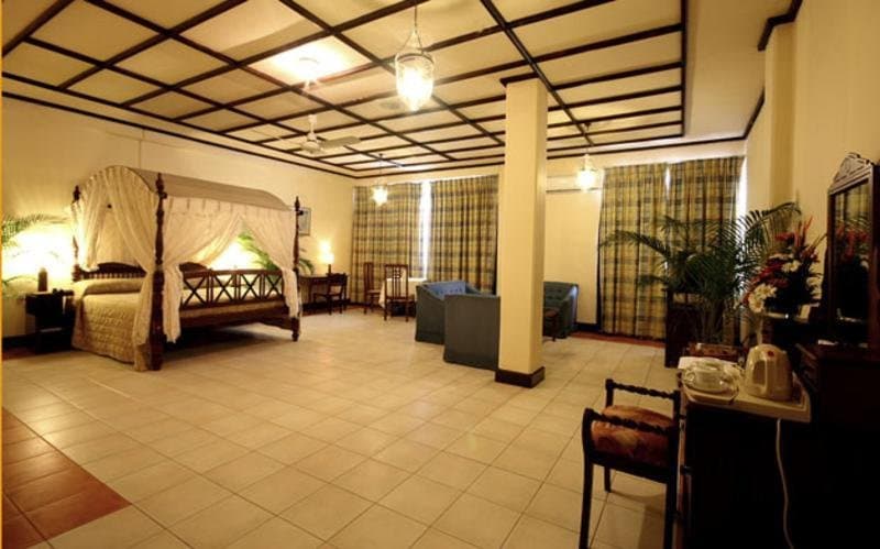 Grand Oriental Hotel view 3
