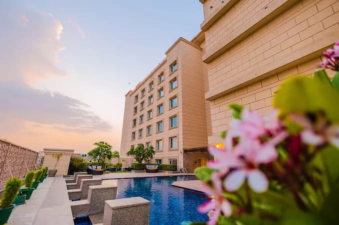 Holiday Inn Agra MG Road view 4