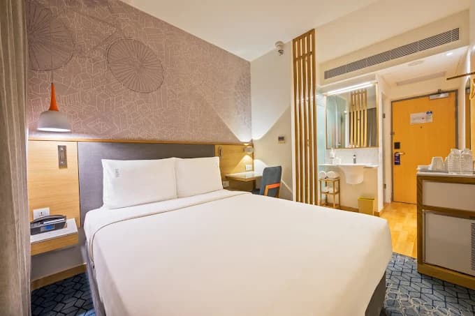 Holiday Inn Express Gurugram Sector 50 view 2