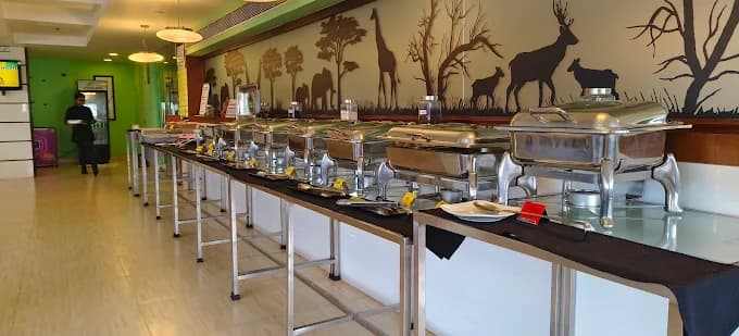 Holiday Vista Luxury Hotel, Thekkady view 4