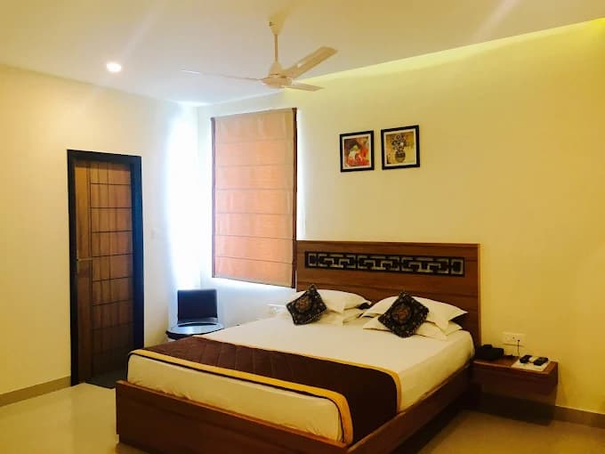 hotel castle inn haldwani view 2