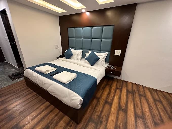 Hotel Fifth Season Pahalgam view 4