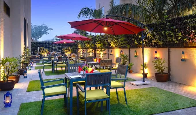 HOTEL GOLDEN TULIP AGRA view 2
