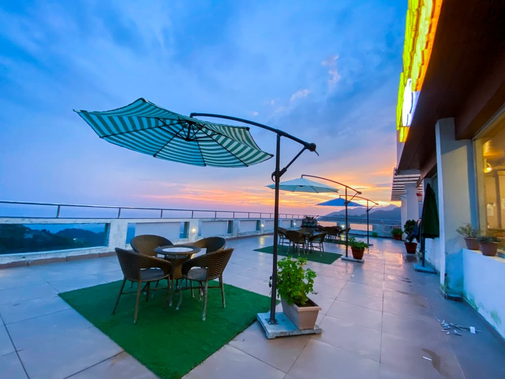 HOTEL HIGHLAND BY DLS - Mussoorie view 2