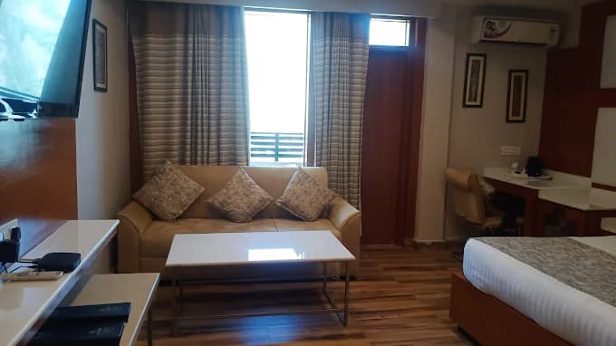 Hotel Lavish Inn & Black Magic Dharamshala view 3