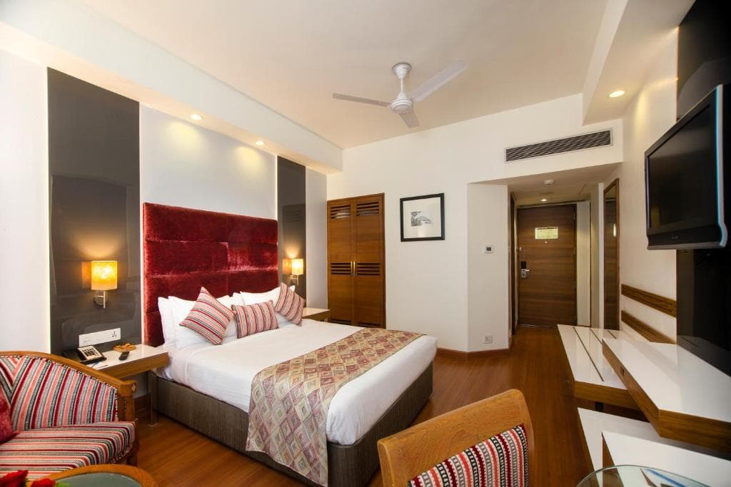 Hotel Maurya view 2