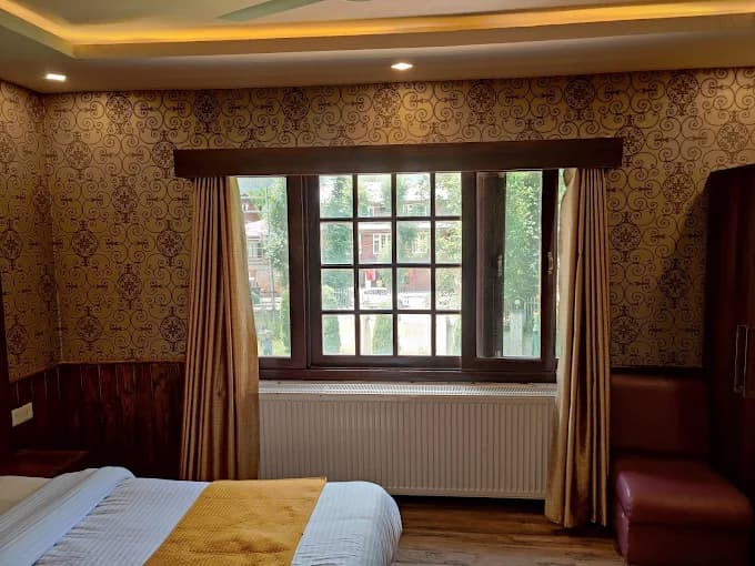 Hotel Outlook PAHALGAM view 2