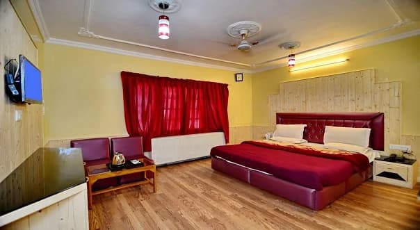 Hotel Outlook PAHALGAM view 3