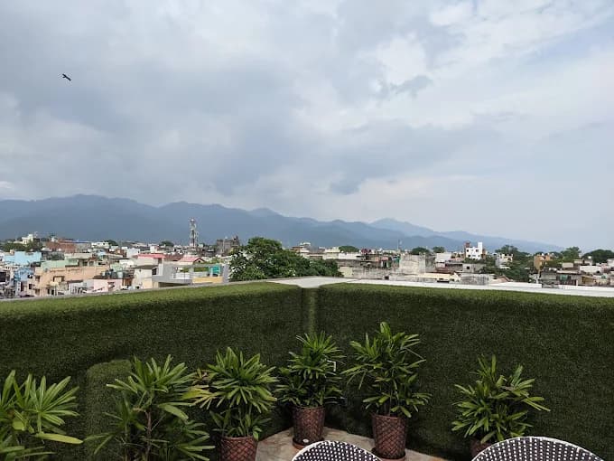 Hotel Pearl Inn Haldwani view 3