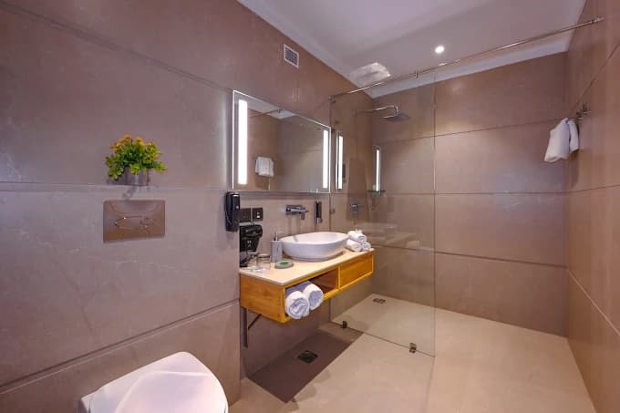 HOTEL ROYALE SAROVAR PORTICO AGRA view 3