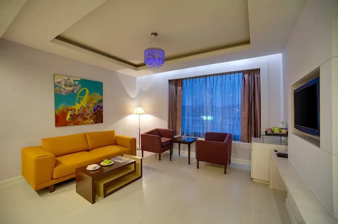 HOTEL SAROVAR PORTICO NARAINA view 3