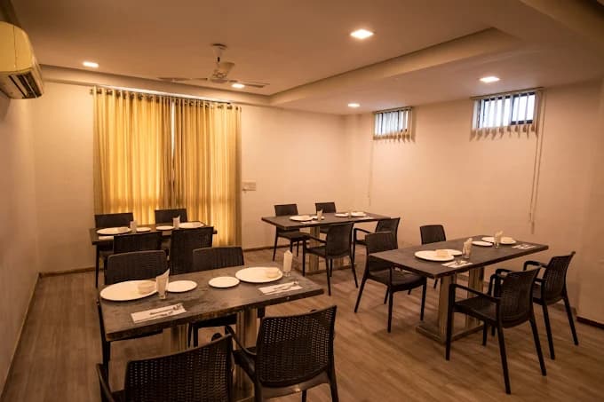Hotel Shrimad Residency Ahmedabad, view 4