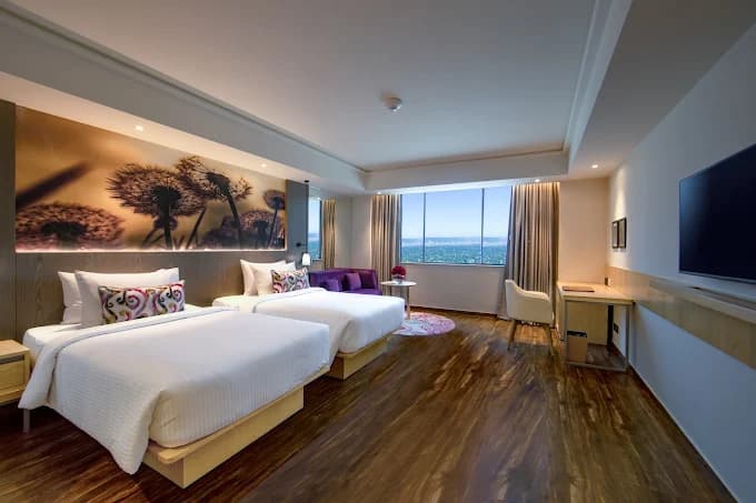 HOTEL THE GAURS SAROVAR PREMIERE view 3