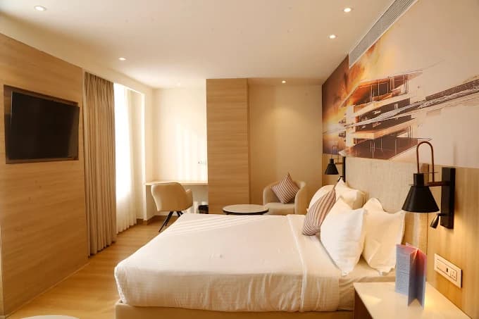 HOTEL TULIP INN ZIRAKPUR view 2