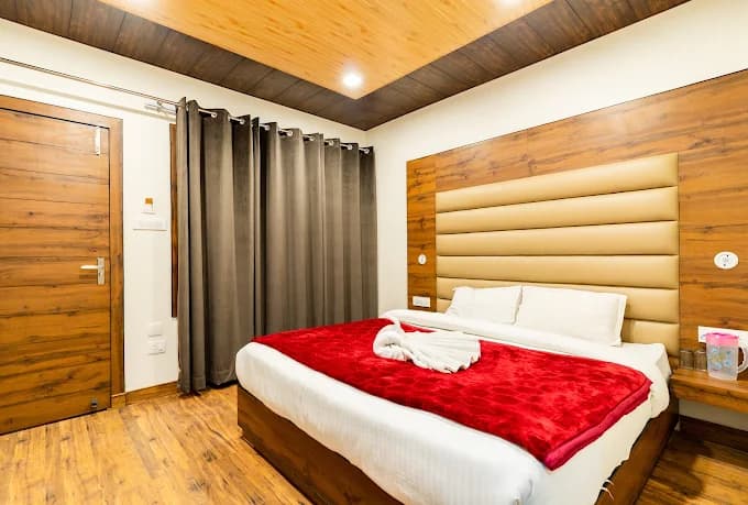 Hotel Woodland, Nainital view 2