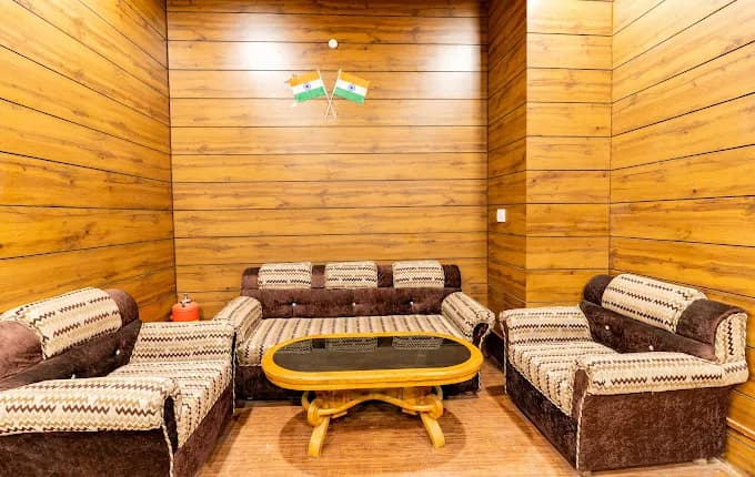 Hotel Woodland, Nainital view 3