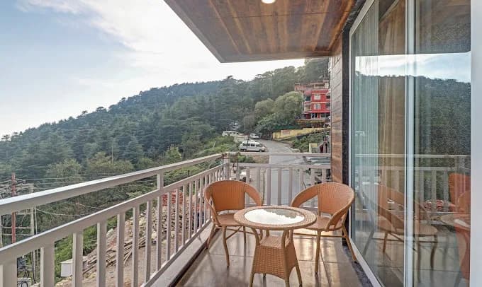 Hotel Woodville Inn McLeod Ganj view 2