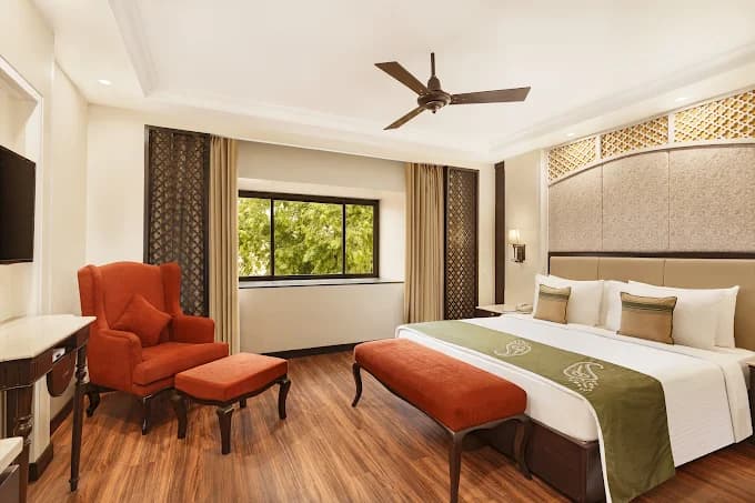 LA PLACE SAROVAR PORTICO LUCKNOW view 2