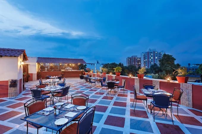 LA PLACE SAROVAR PORTICO LUCKNOW view 3