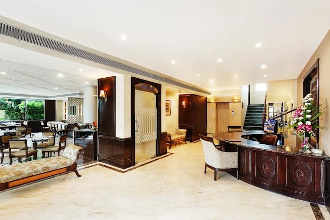 LA PLACE SAROVAR PORTICO LUCKNOW view 4