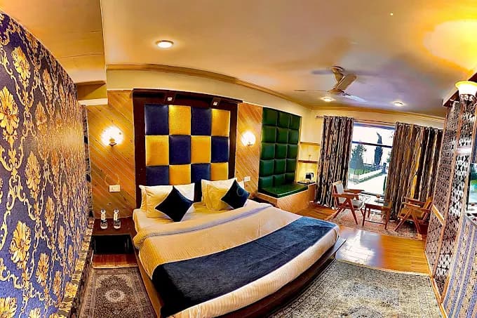 Lake Avenue by Stay Pattern Kashmir view 3