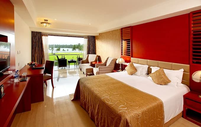 lake palace hotel, thiruvananthapuram view 2