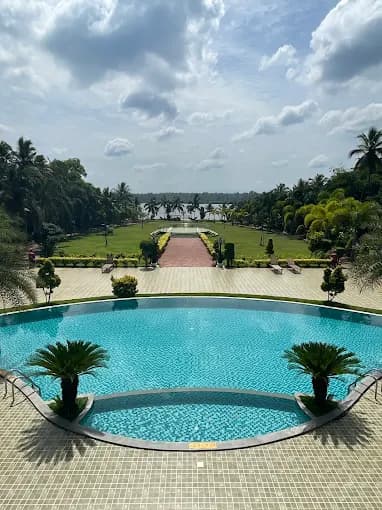 lake palace hotel, thiruvananthapuram view 3