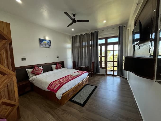 Lap of himalayas resort kausani view 3