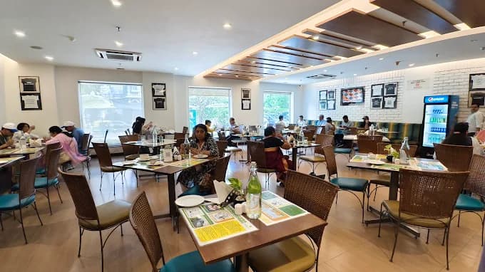 Lemon Tree Hotel, Ahmedabad view 3