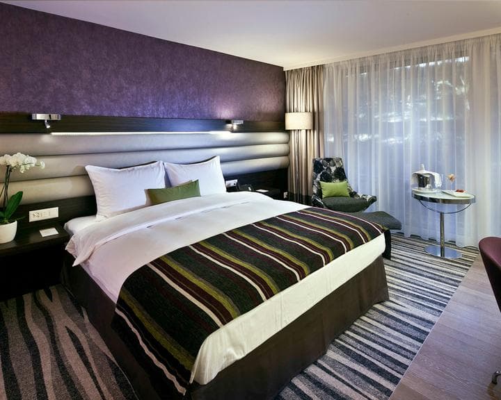 Mövenpick Hotel Lausanne view 3