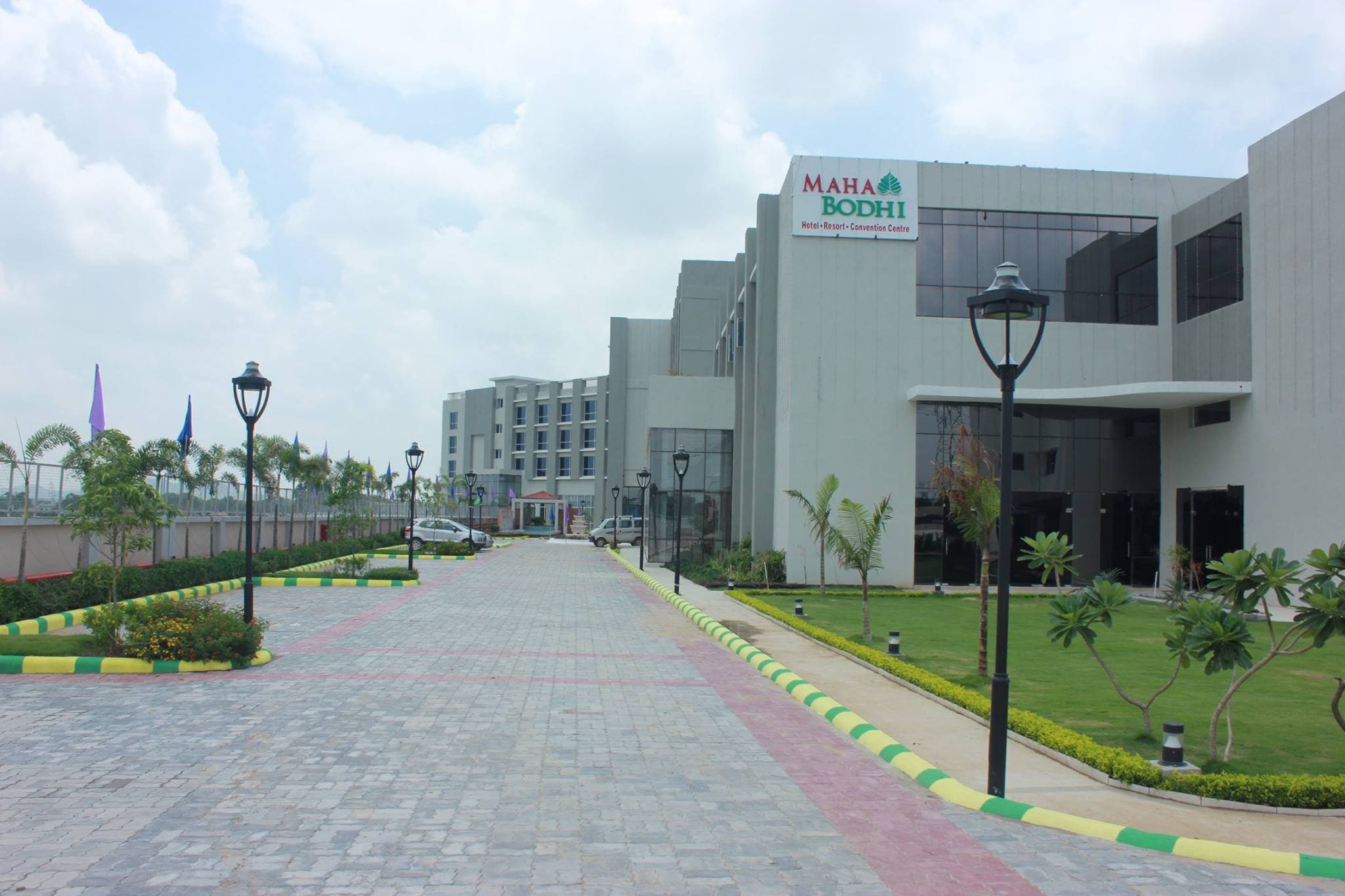Maha Bodhi Hotel,Resort and Convention Centre - Gaya view 3