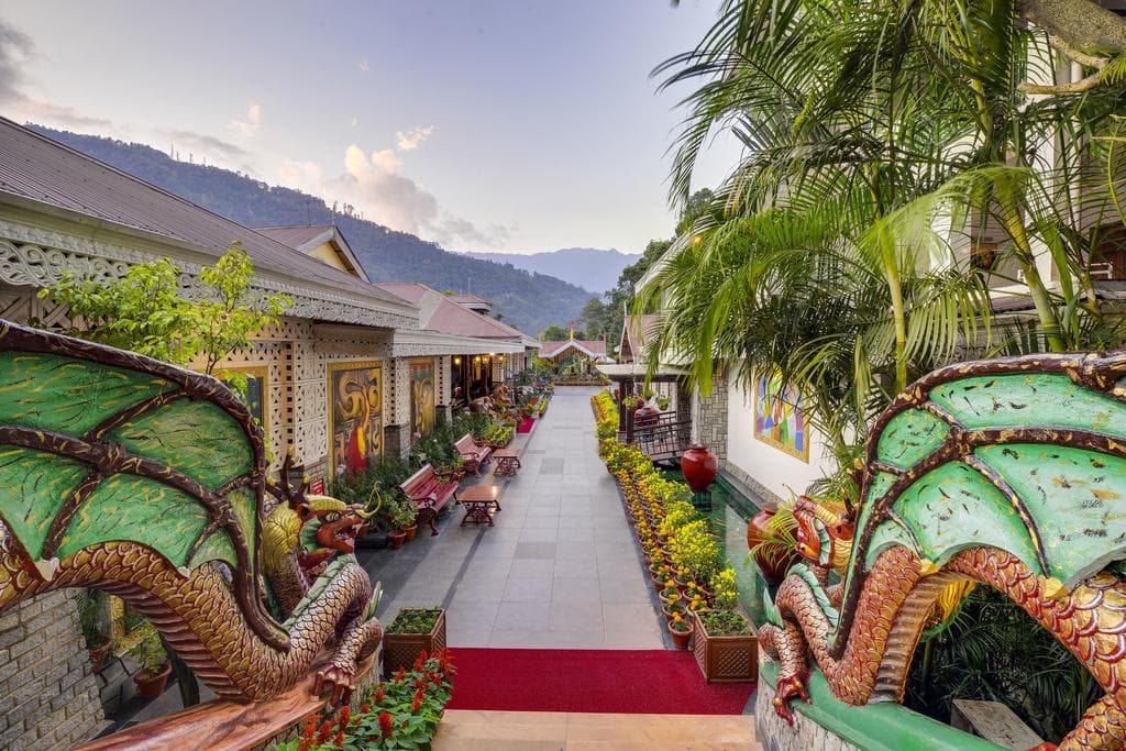 Mayfair Spa Resort - Darjeeling view 3