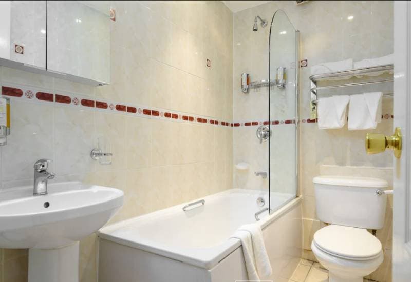 Montana Hotel Kensington view 3