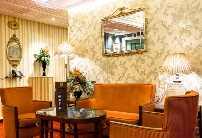 Montana Hotel Kensington view 4