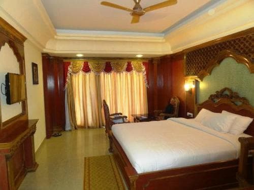 NRS Royal Palace view 4