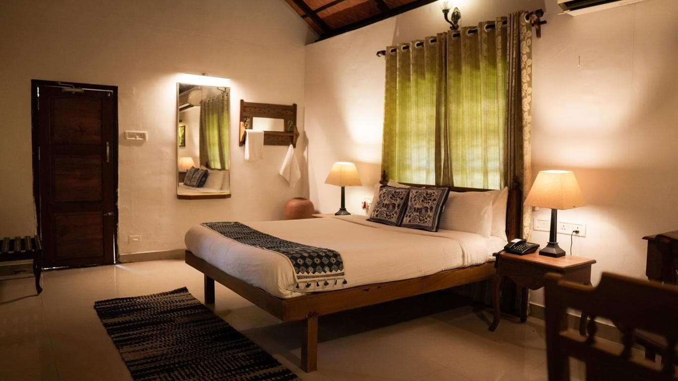 Palmgrove Lake Resort view 2