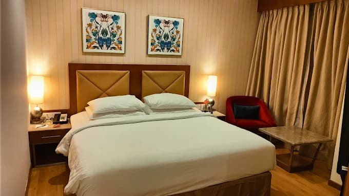 Ramada by Wyndham, Ahmedabad view 3