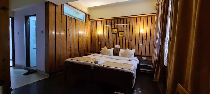 Ramada by Wyndham Darjeeling Gandhi Road view 3