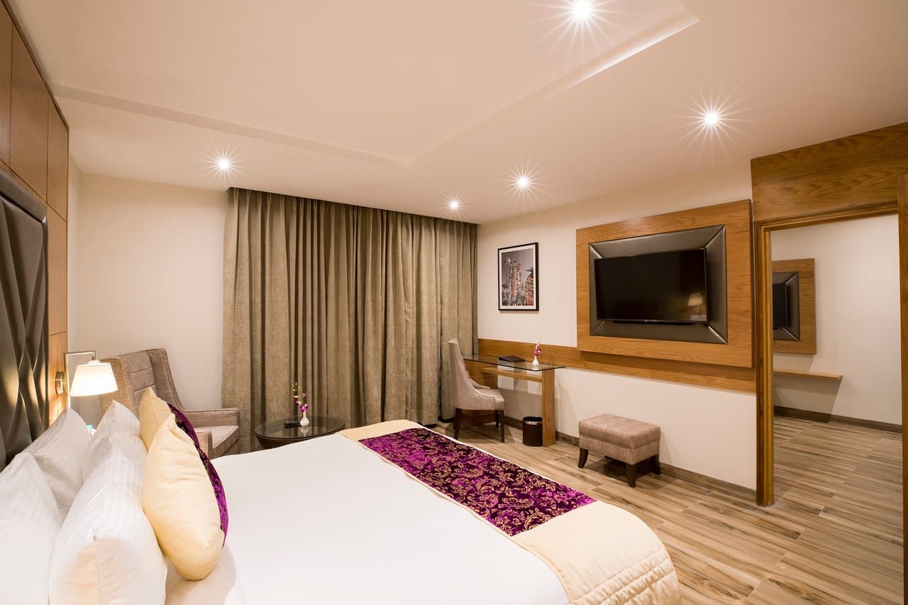 REGENTA CENTRAL CASSIA ZIRAKPUR - Chandigarh view 3