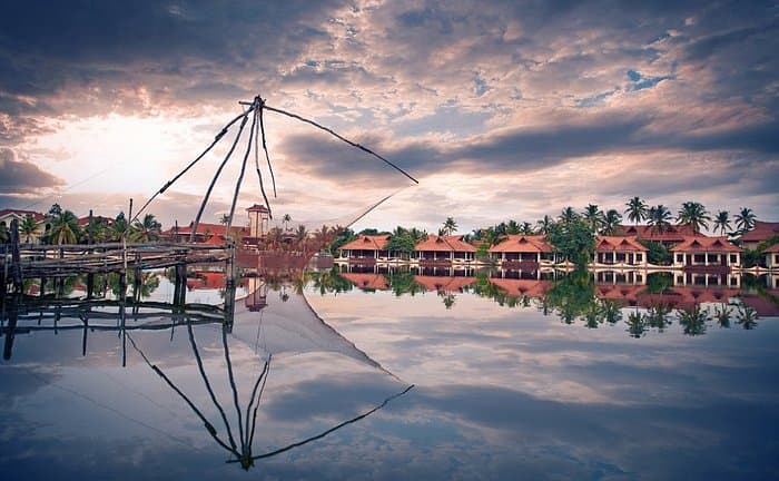Sterling Lake Palace Alleppey view 2