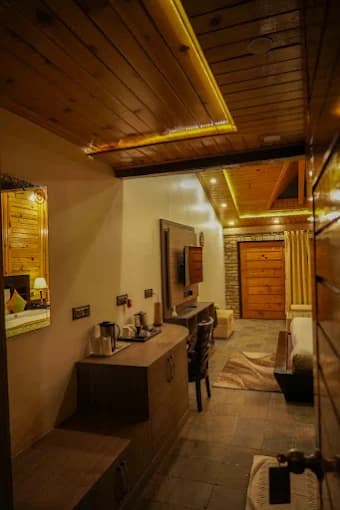 Sunita Himalayan Paradise Kausani view 3