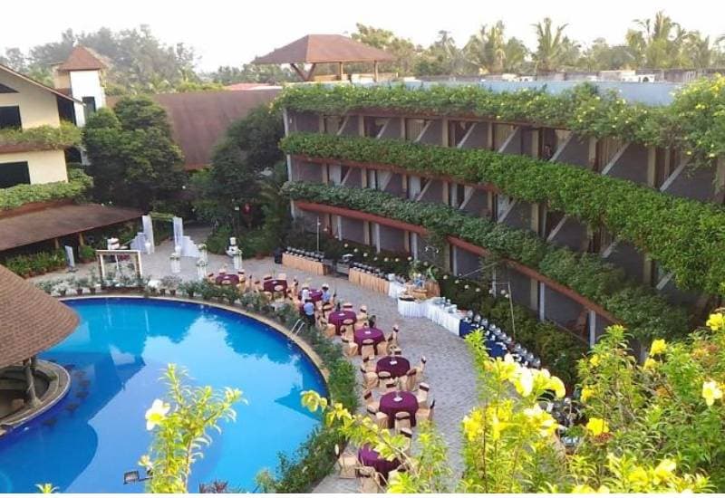 UDAY SUITES - THE GARDEN HOTEL view 2