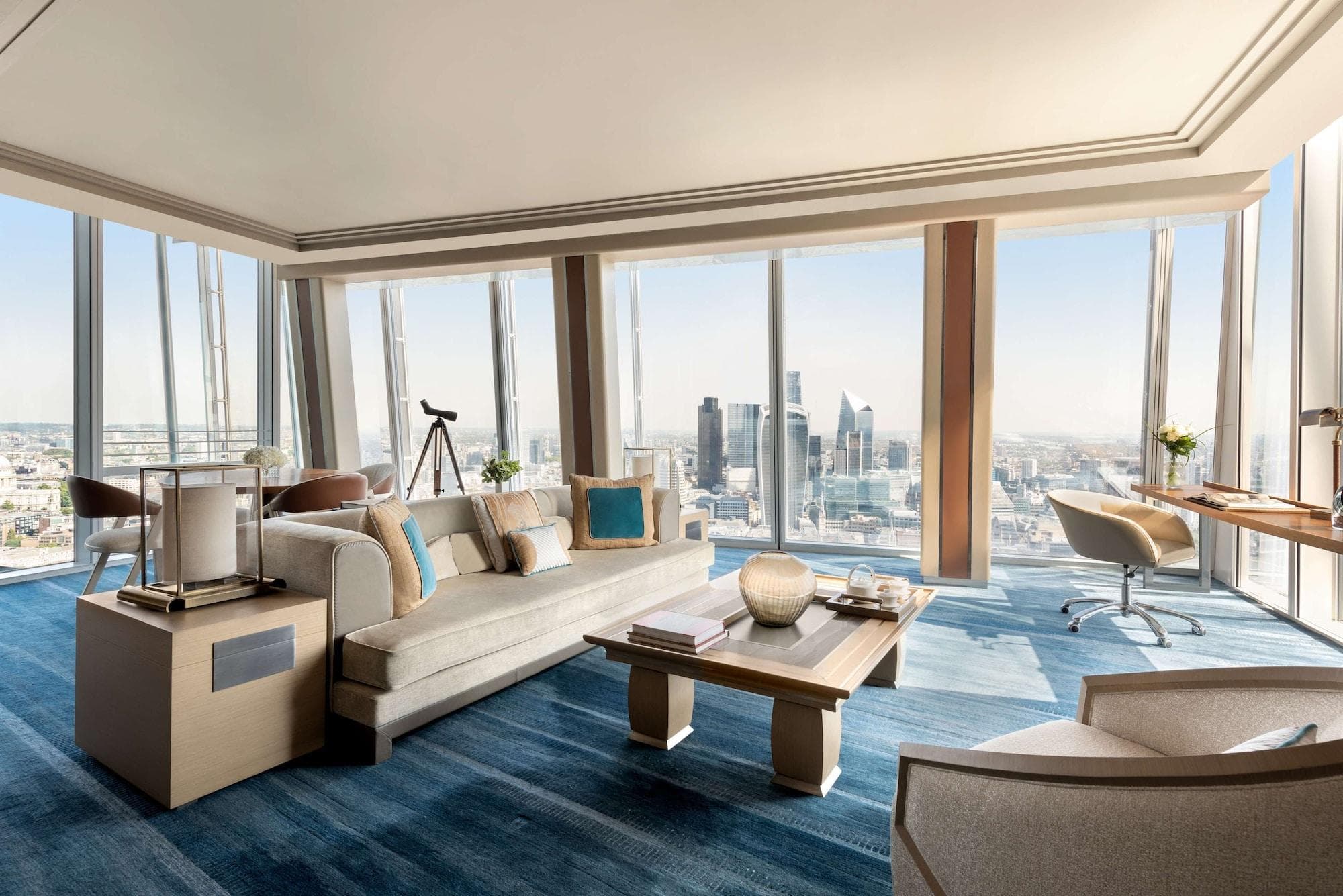Waterfront Grandeur London view 4